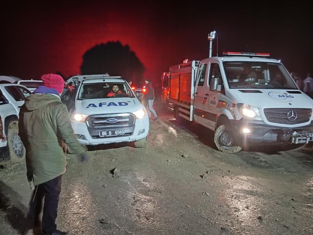 Uçağın düştüğünü gören vatandaşlar, o anları anlattı: Bomba patladı sandık 5