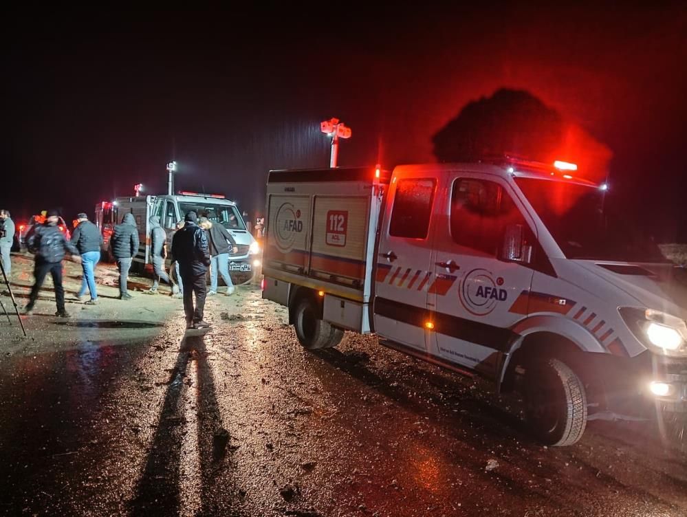 Uçağın düştüğünü gören vatandaşlar, o anları anlattı: Bomba patladı sandık 6