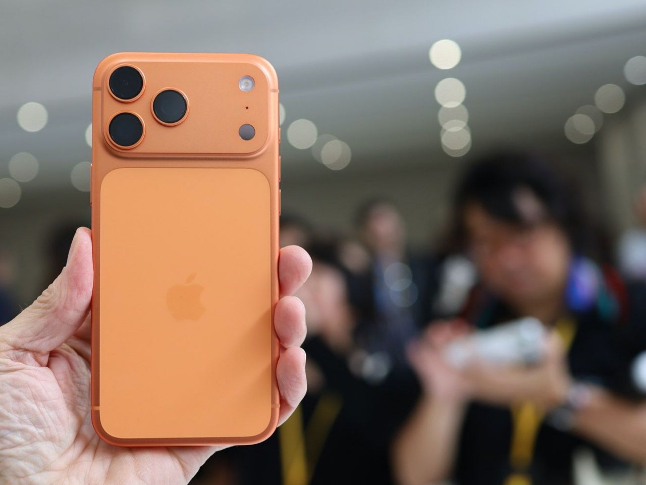 Kayıt ücreti telefondan pahalı! iPhone 17 Pro Max kaçakçıları piyasayı ele geçirdi: 39 bin TL'ye satılıyor 2