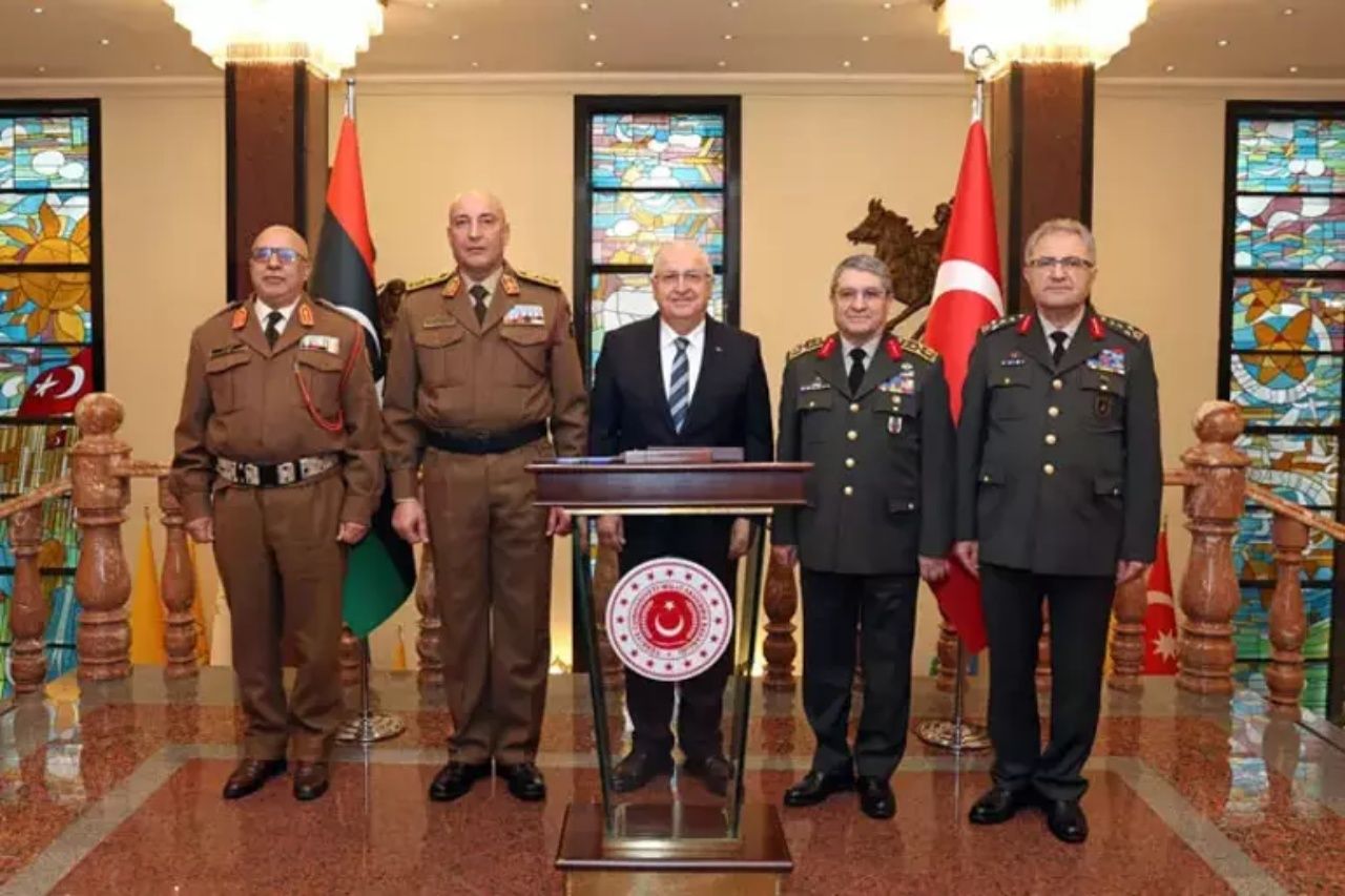 Ankara'da düşen uçak! Telsiz konuşmaları ortayı çıktı! Kaza dakika dakika böyle yaşanmış 7