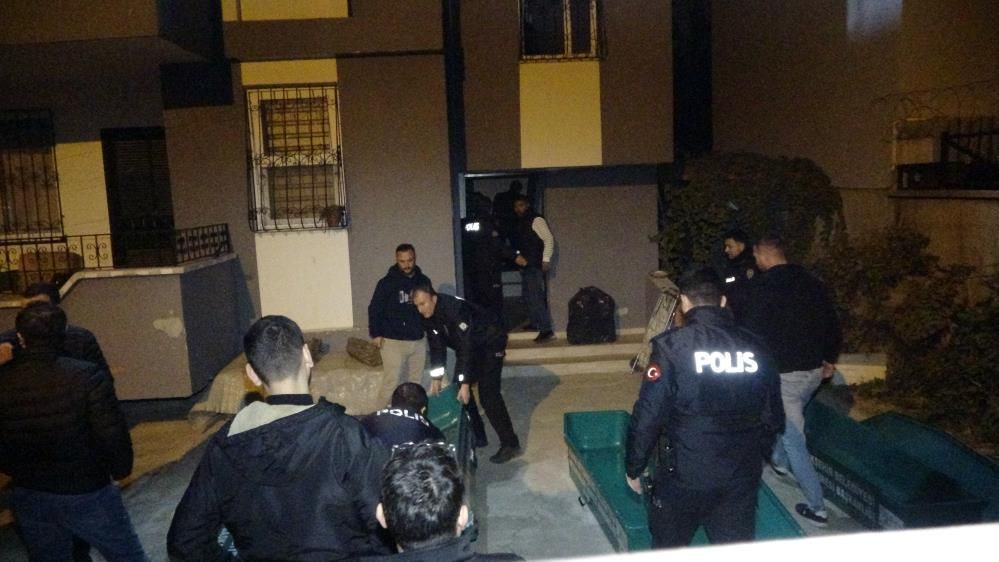 Adana'da aile faciası: İki çocuğunu öldürüp, intihar etti 1