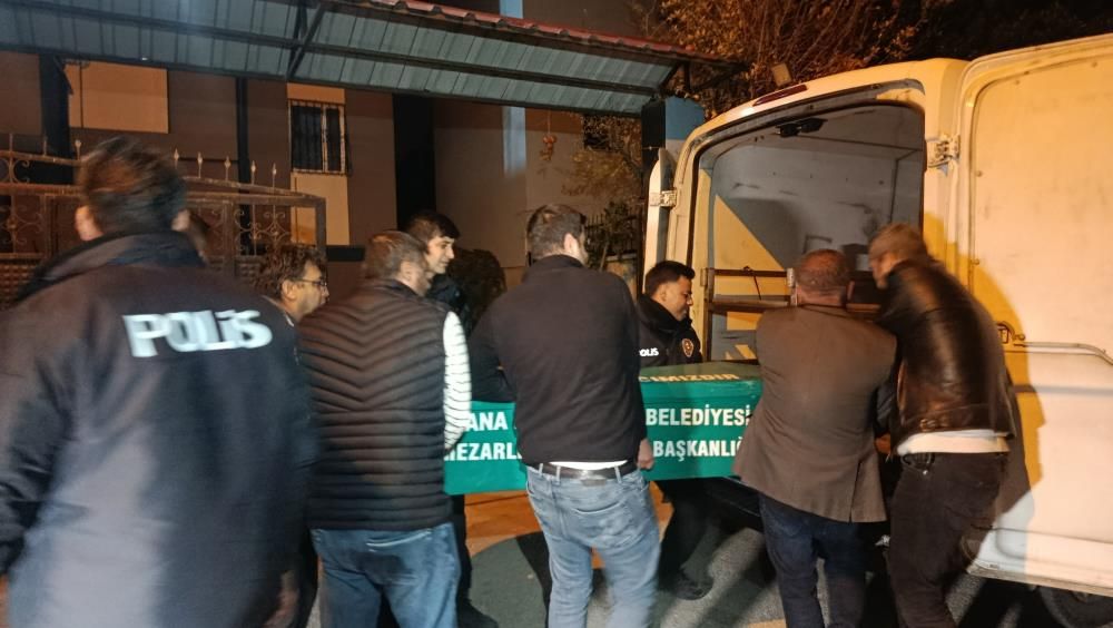 Adana'da aile faciası: İki çocuğunu öldürüp, intihar etti 7
