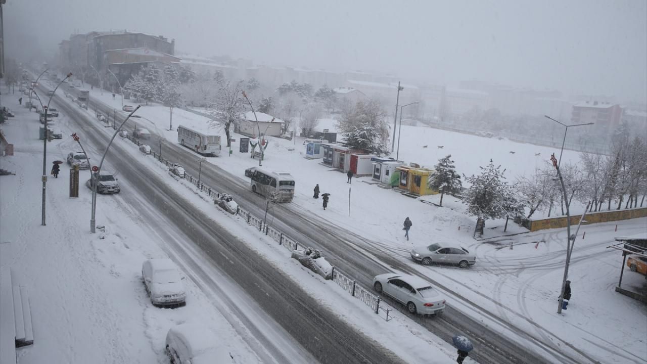 Yarın için 49 ilde kar alarmı! İşte kar yağışı beklenen illerimiz 24
