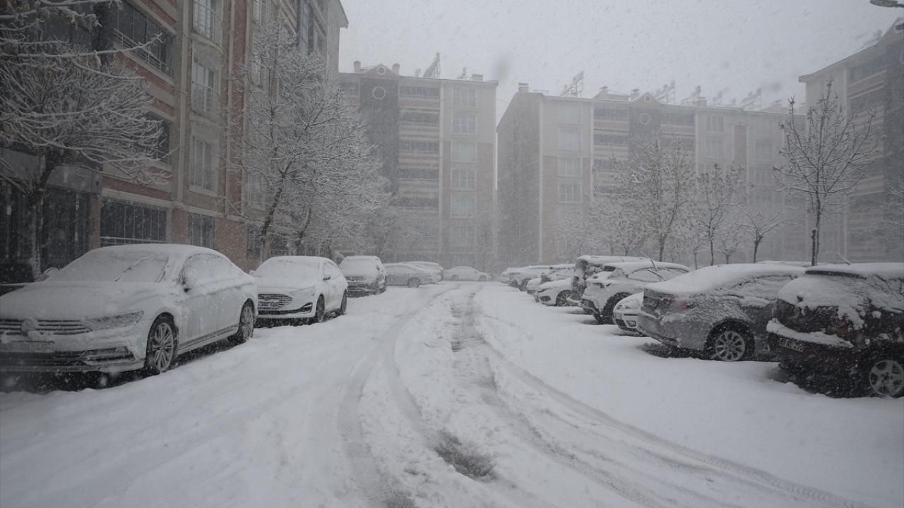 Yarın için 49 ilde kar alarmı! İşte kar yağışı beklenen illerimiz 26