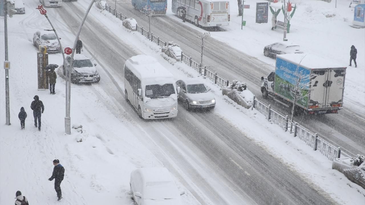 Yarın için 49 ilde kar alarmı! İşte kar yağışı beklenen illerimiz 27