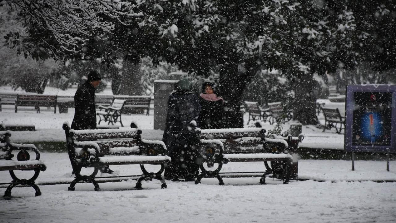 Yarın için 49 ilde kar alarmı! İşte kar yağışı beklenen illerimiz 28