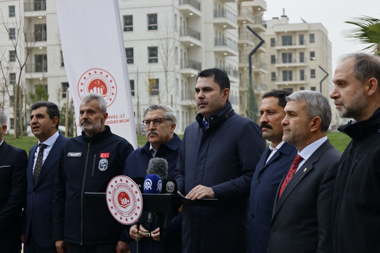 Cumhurbaşkanı Erdoğan ilk ışıkları yarın yakacak! Dünyanın ilk ışıklandırılan caddesi Tarihi Kurtuluş Caddesi yeniden aydınlanıyor 6