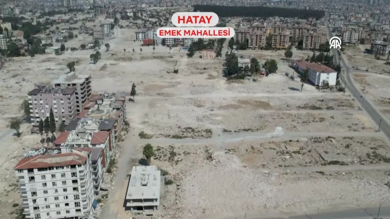 Asrın felaketinde izler asrın inşasıyla siliniyor! Şehirler yeniden ayağa kalkıyor! İşte deprem bölgesinin öncesi ve sonrası... 12
