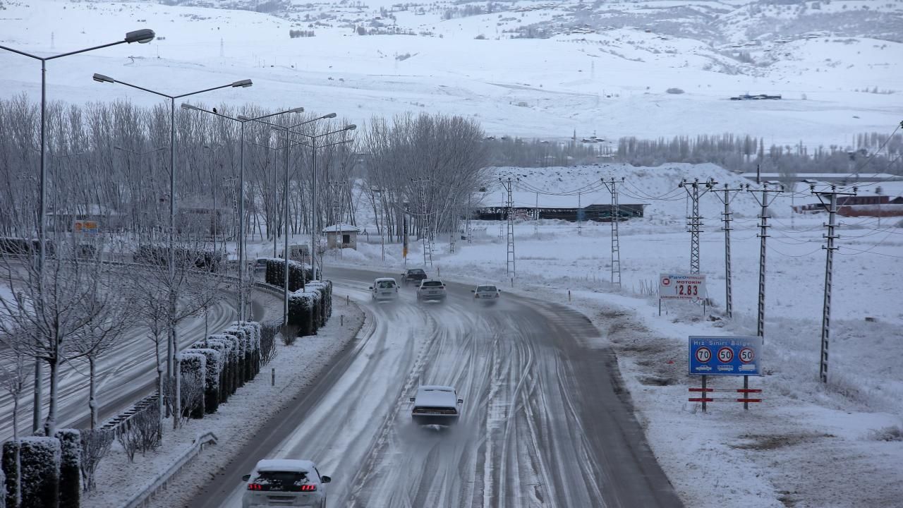 Meteoroloji yoğun kar yağışı için tarih verdi! Bu iller dikkat 32