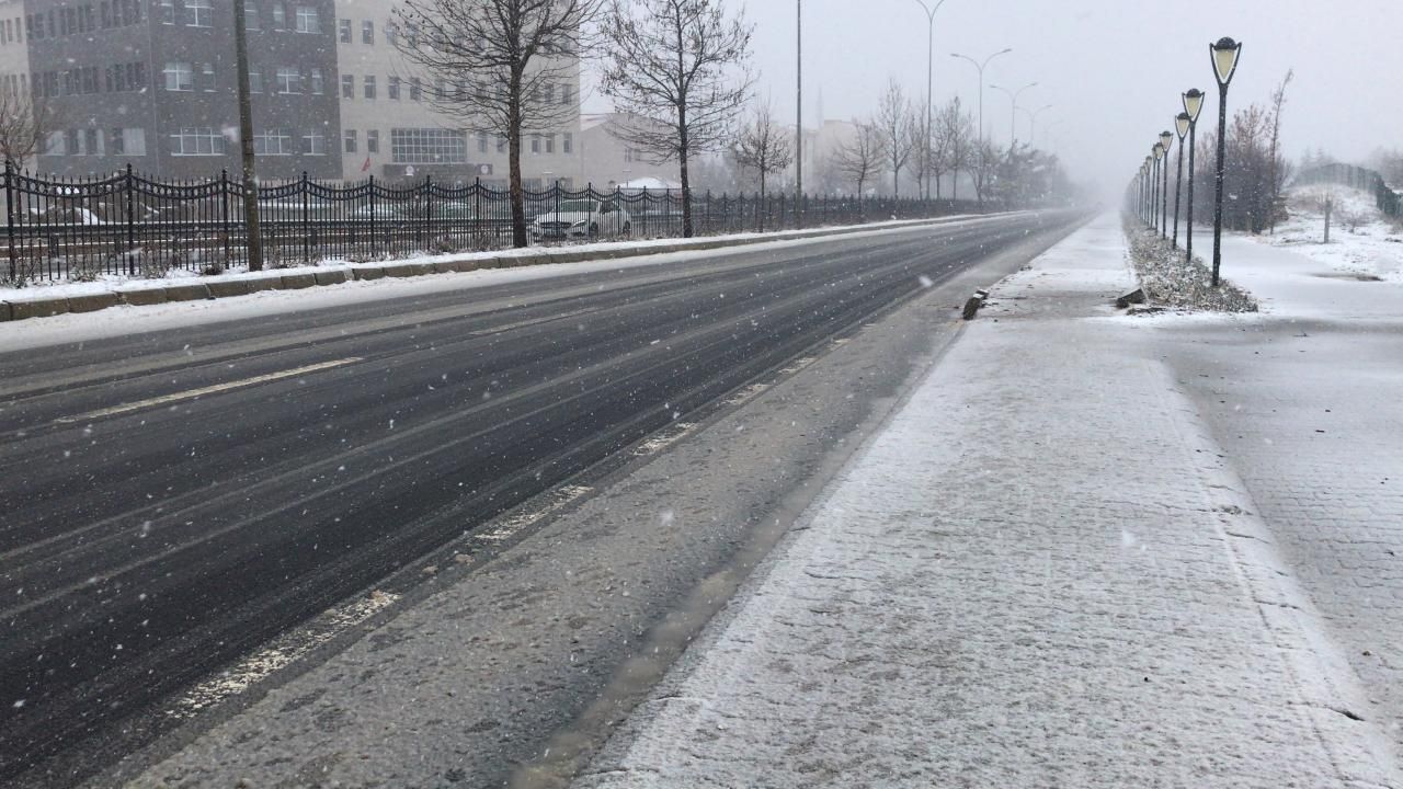 Meteoroloji yoğun kar yağışı için tarih verdi! Bu iller dikkat 42