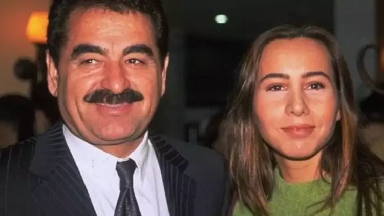 22 yıllık küslük bitti! Asena ve İbrahim Tatlıses aynı sahnede! Asena dans etti, Tatlıses ve Bülent Ersoy gözyaşlarına boğuldu... 4