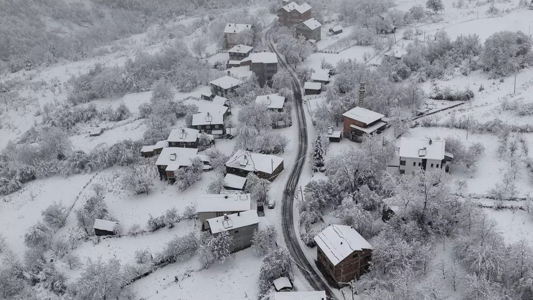 Kar yurda giriş yaptı... Pek çok il beyaza büründü... Manzaralar kartpostallık! 1