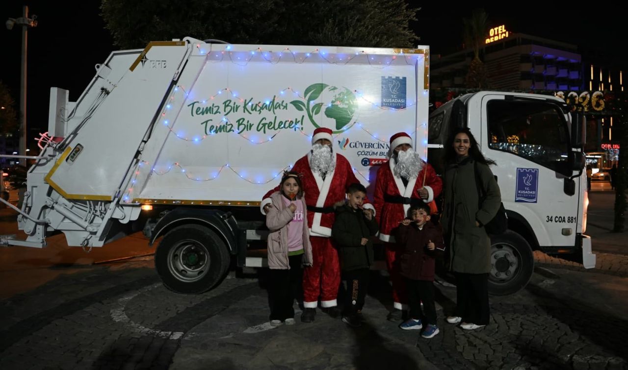 İcralık Kuşadası Belediyesi’nden tepki çeken yılbaşı hamlesi: 52 milyonluk borca rağmen Noel Baba’lı süsleme 6