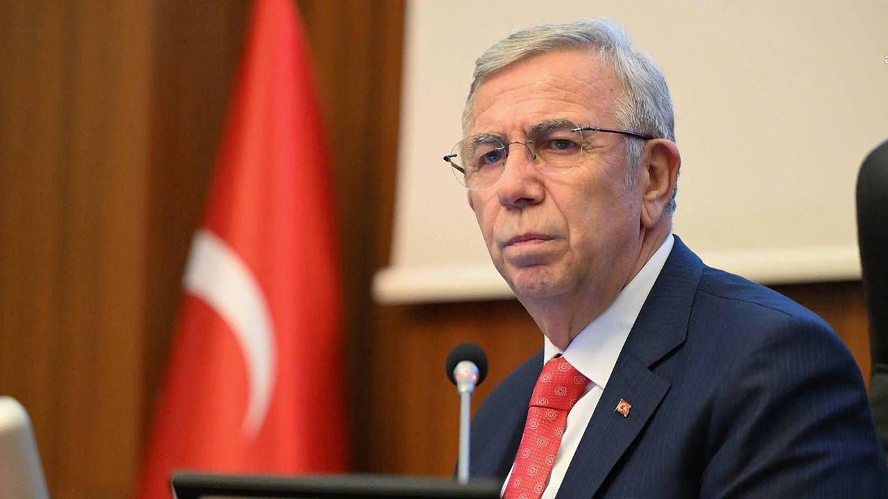 CHP’de “baş benim” krizi... Özgür Özel İmamoğlu’nu Silivri’ye gömdü, Yavaş’ı öne sürdü 3