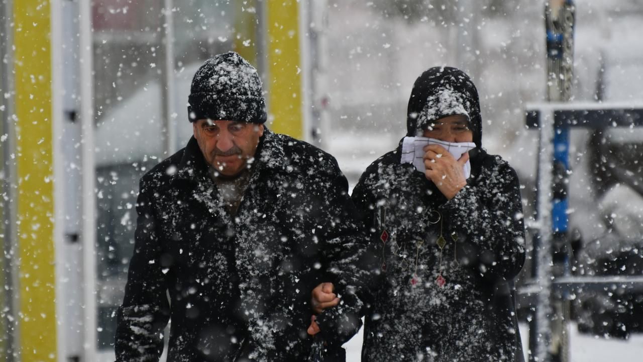 54 ilde kar alarmı! Tarih verildi: Lapa lapa yağacak 8
