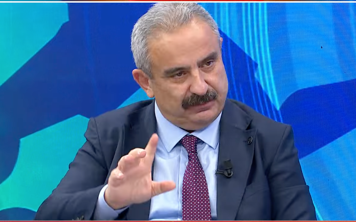 "Önümüzdeki günlerde çok önemli bir teknik direktör gözaltına alınacak! Yer yerinden oynayacak" Futbol dünyasına bomba gibi düşen şok iddia 6