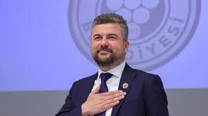 Maaş alamayan işçiler grevde, Buca Belediye Başkanı Phuket’te! Görkem Duman'ın sevgilisi Sevcan Orhan'la tatil görüntüleri tepki çekti... 6