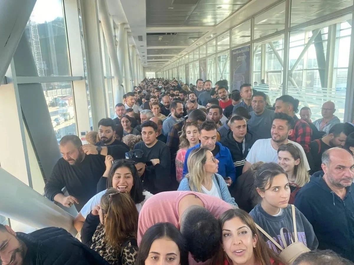 2026 IMEI kayıt ücreti belli oldu! Yüzde 25,49 bekleniyordu, zam oranı yüzde 18,95'e çekildi... 3