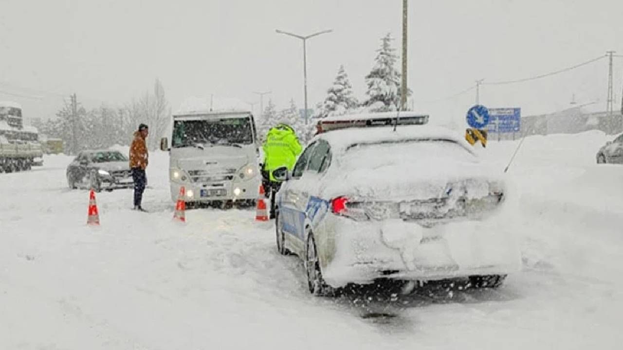 Yılbaşına hava muhalefeti... İstanbul’da kar alarmı! Valilik uyardı: Hangi ilçeler beyaza bürünecek? 3