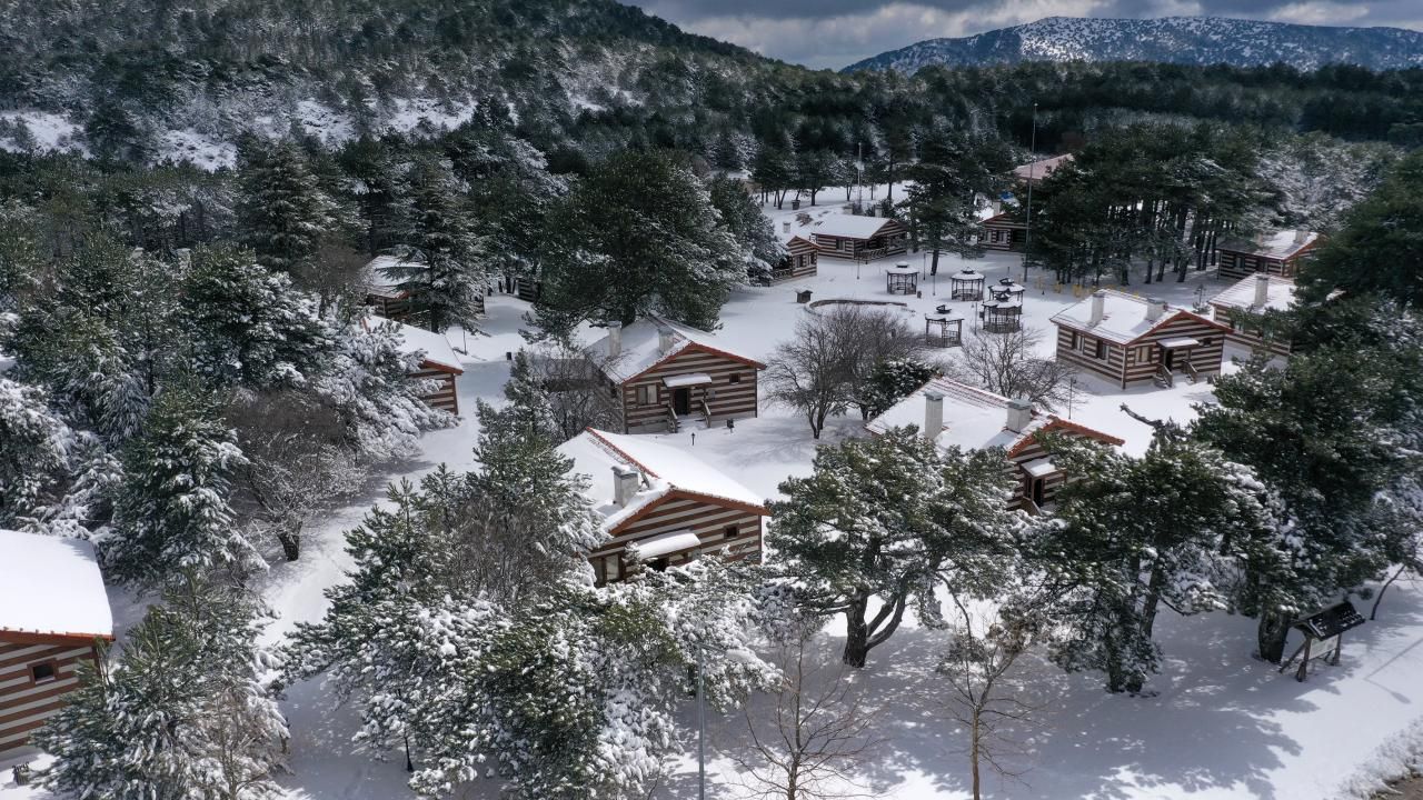 Yarın için 58 ile kar uyarısı geldi! Bu illere lapa lapa kar yağacak 17