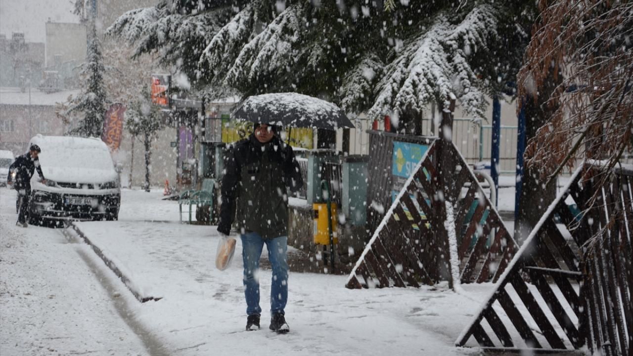 Yarın için 58 ile kar uyarısı geldi! Bu illere lapa lapa kar yağacak 20