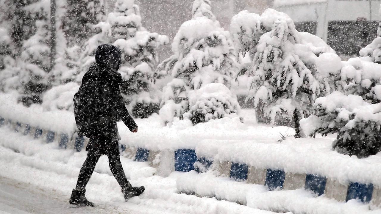 Yarın için 58 ile kar uyarısı geldi! Bu illere lapa lapa kar yağacak 8