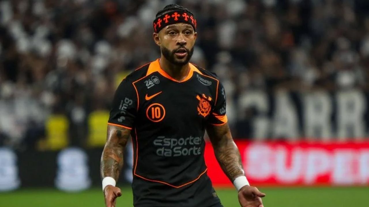 Sezon sonunda sözleşmesi bitecek olan 50 yıldız futbolcu 12