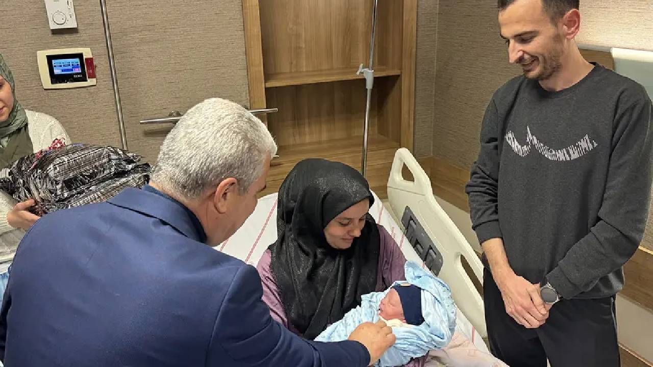Saat 00.00’da doğdular... 2026’nın ilk bebekleri belli oldu 5