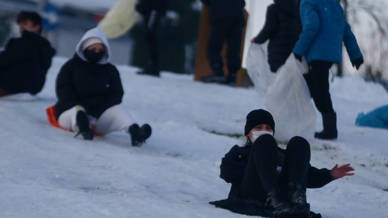 Birçok ilde okullar tatil edildi! İşte kar tatili olan iller! Peş peşe kar tatili haberleri geliyor 25