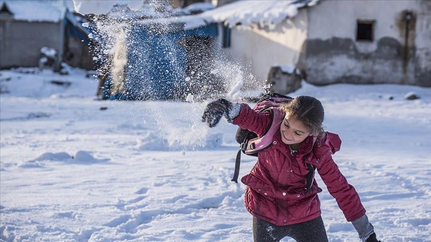 Birçok ilde okullar tatil edildi! İşte kar tatili olan iller! Peş peşe kar tatili haberleri geliyor 52
