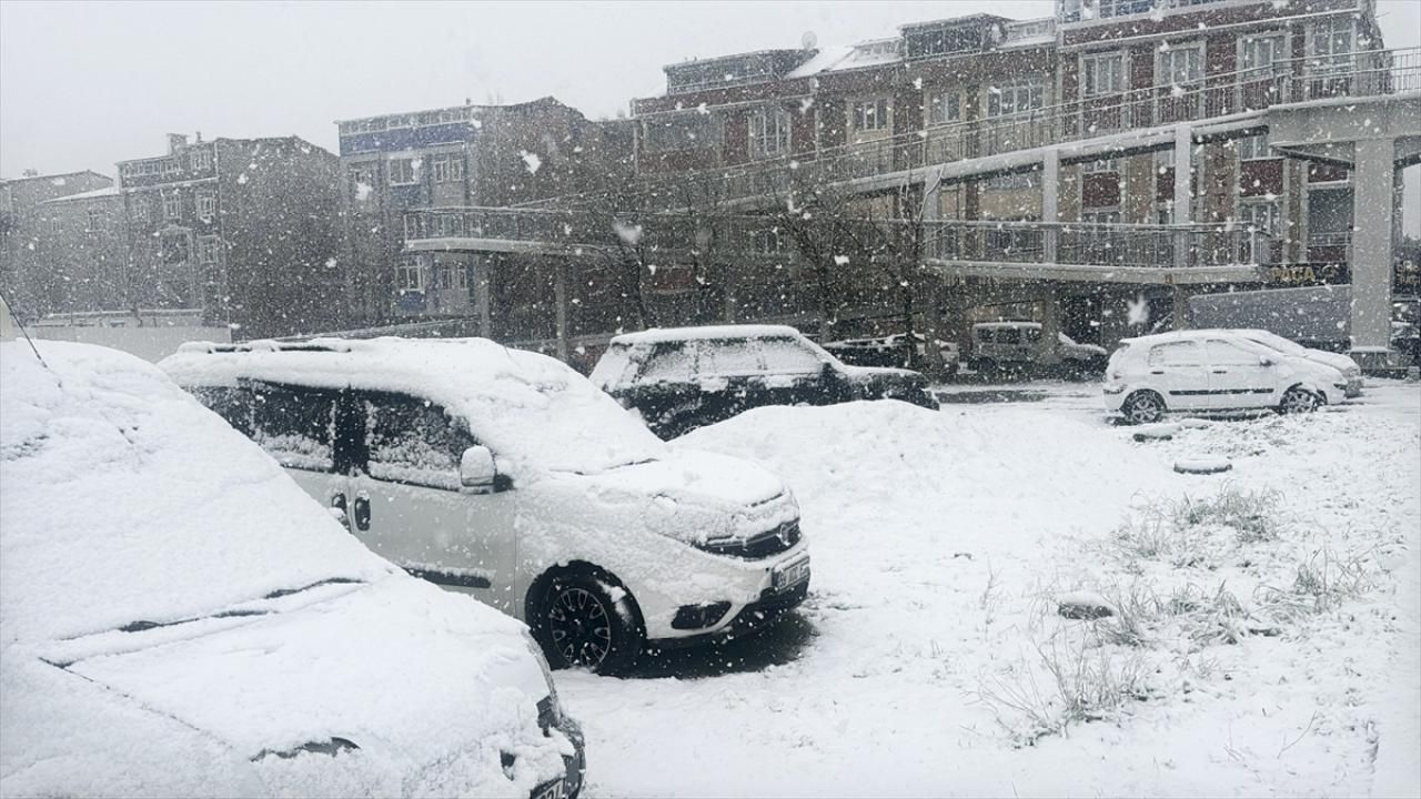 Sosyal medyada gündem oldu! İstanbul'da okulların tatil edilmesi için Vali Gül'e çağrı 9