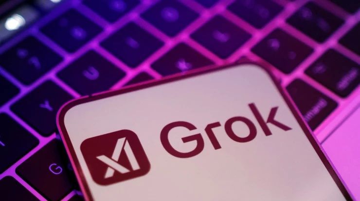Yeni Grok skandalı: X’te rızasız yapay zeka görüntüleri alarm veriyor! Kullanıcıların fotoğraflarını saniyeler içinde soyuyor! 6