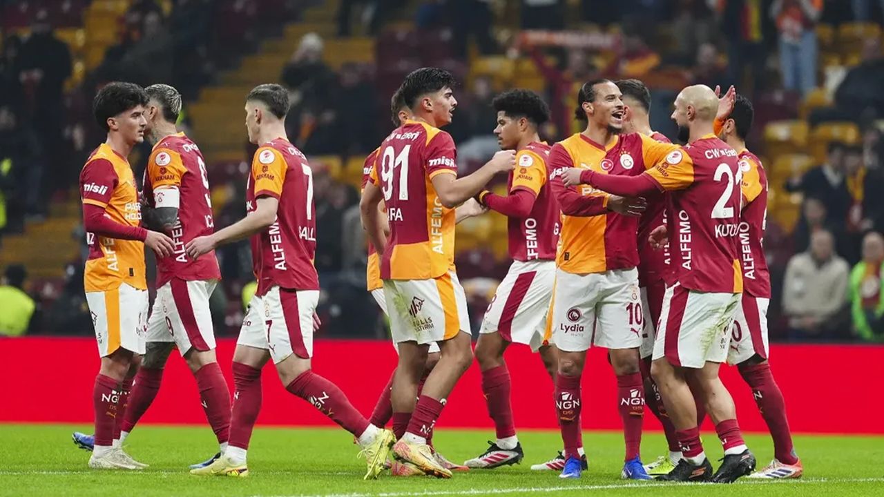 Galatasaraylı futbolcuya Rusya'dan sürpriz teklif 5