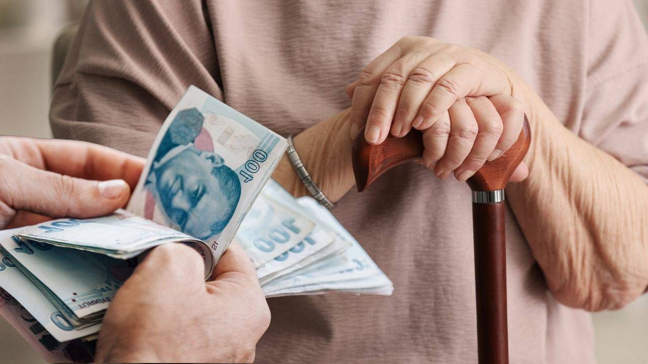 Emekliye bayram ikramiyesi müjdesi! 2026 için ilk rakam sızdı 2