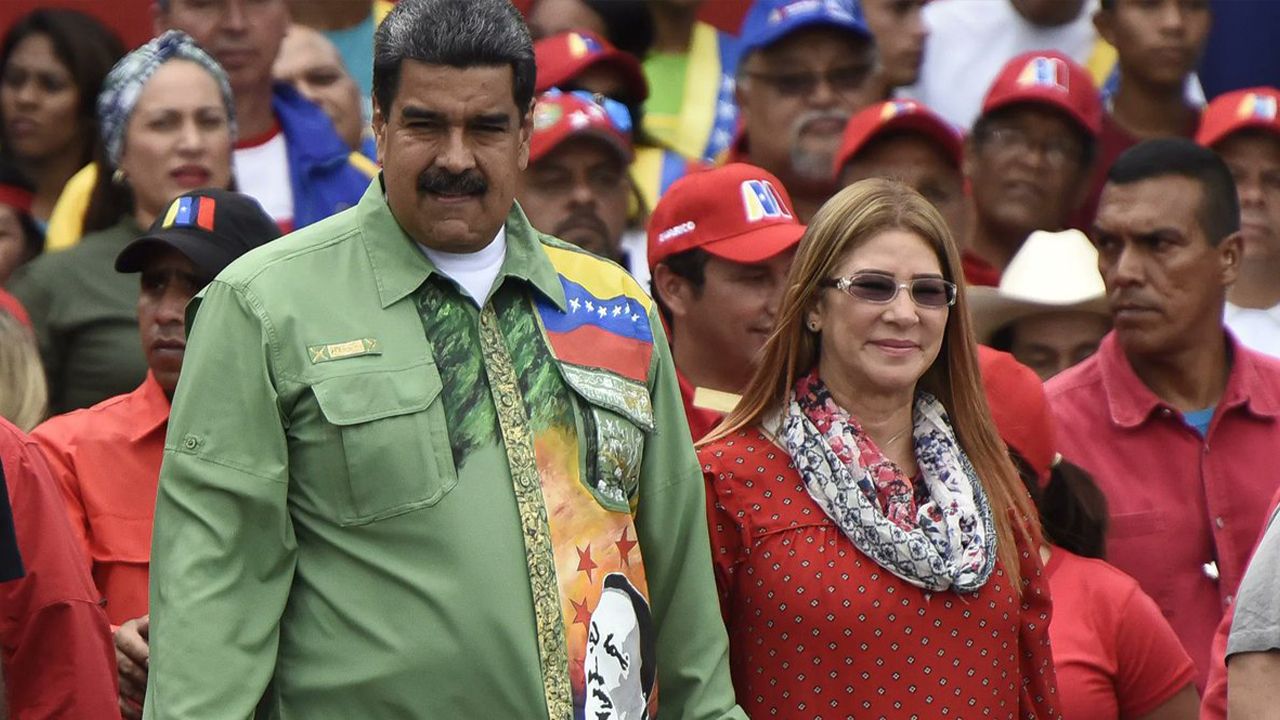 Maduro ve eşi yatak odasından sürüklenerek çıkarıldı 3