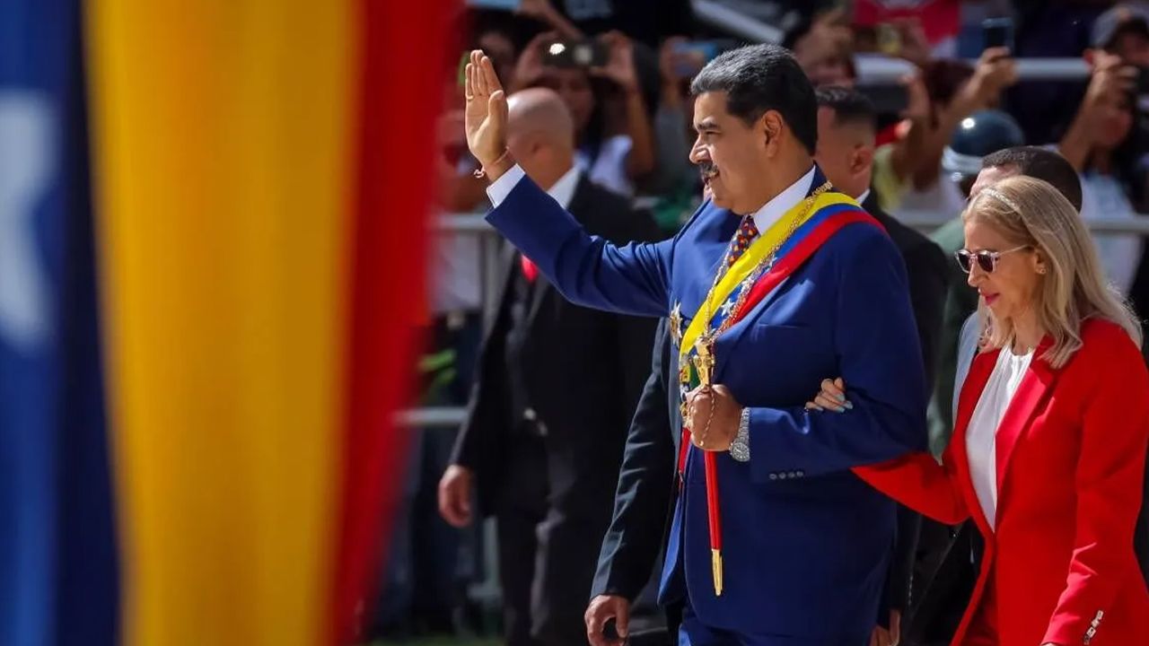 Maduro ve eşi yatak odasından sürüklenerek çıkarıldı 6