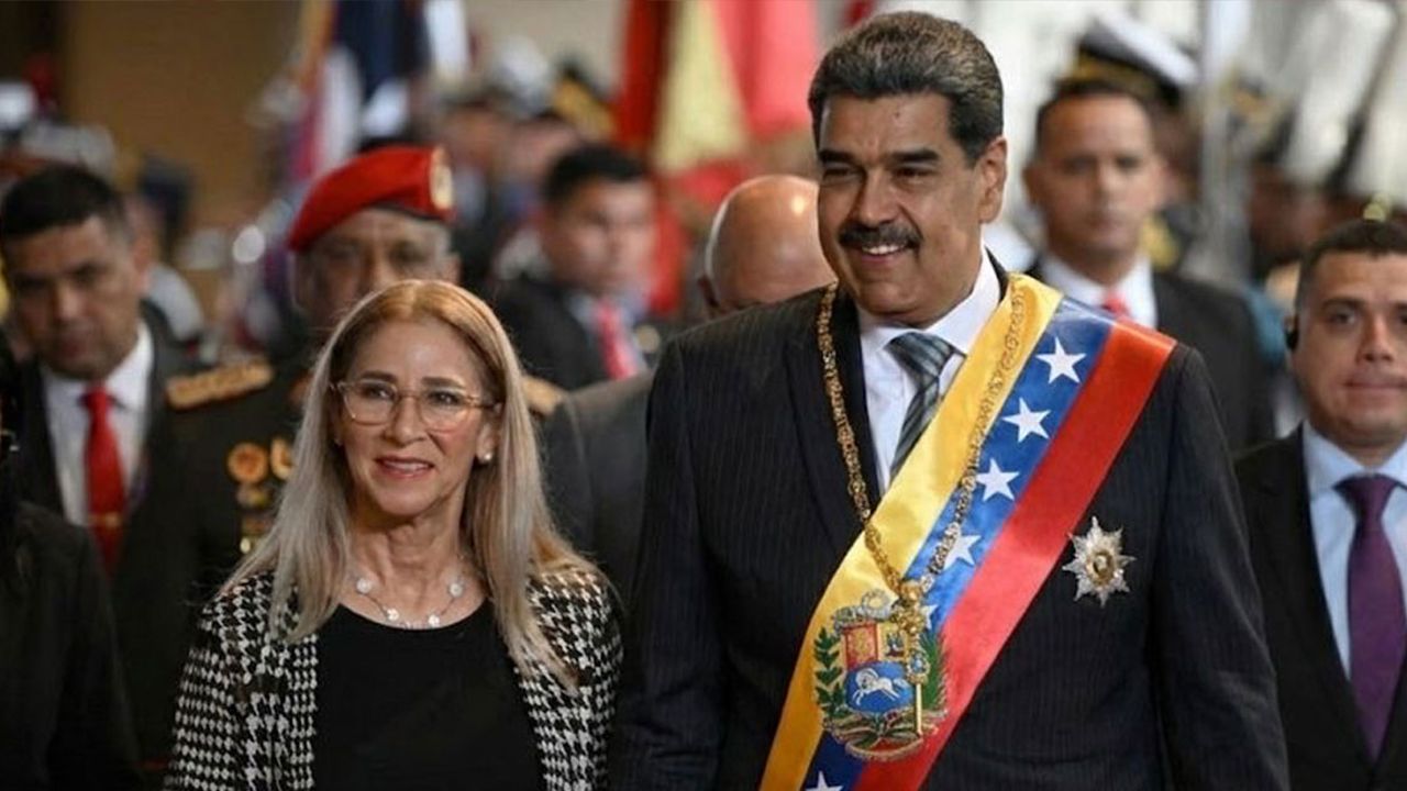Maduro ve eşi yatak odasından sürüklenerek çıkarıldı 5