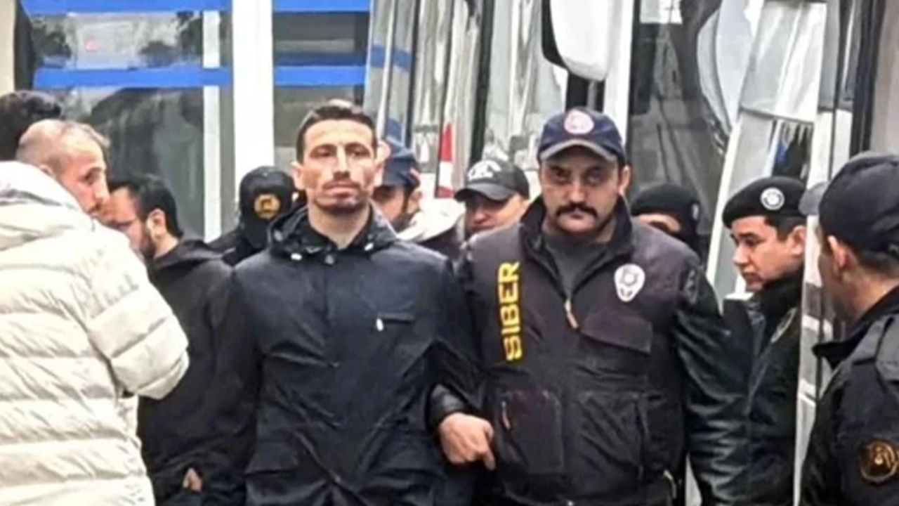 Fenerbahçeli futbolculardan Mert Hakan Yandaş'a destek 1