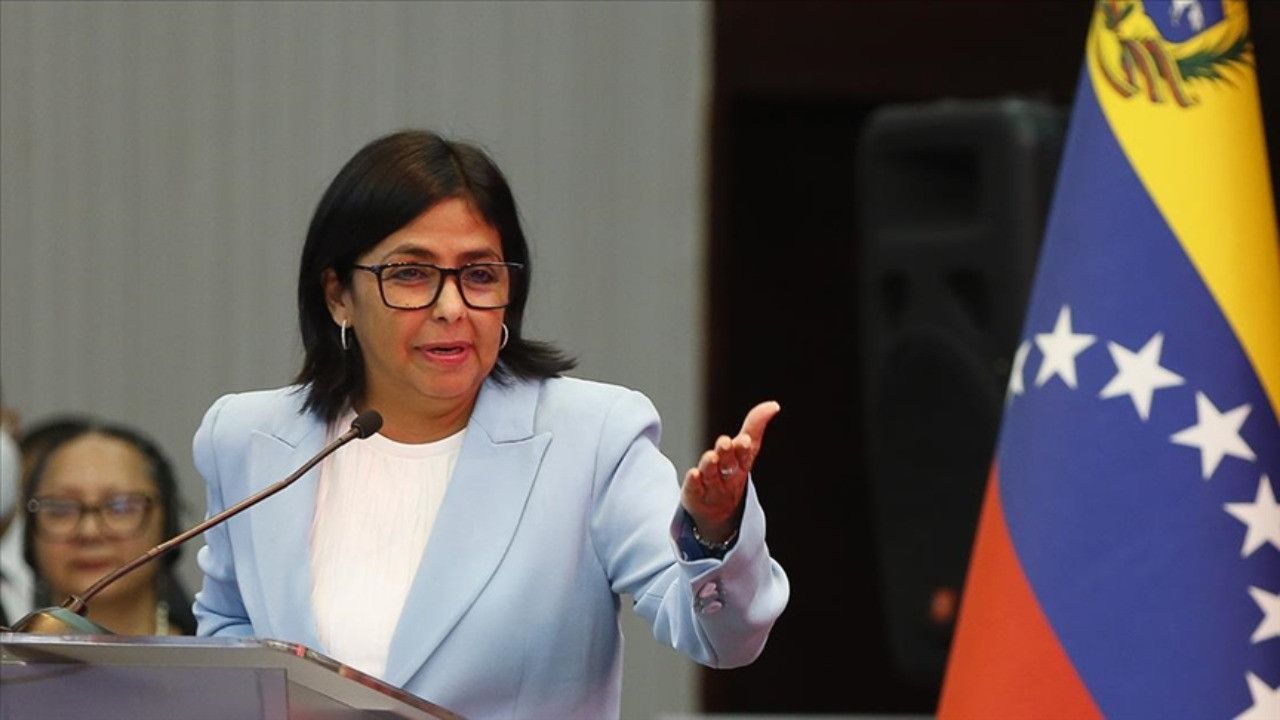 Maduro’suz Venezuela direnecek: Başkan Yardımcısı Delcy Rodriguez devlet başkanı oldu, halka sokak çağrısı yaptı 3