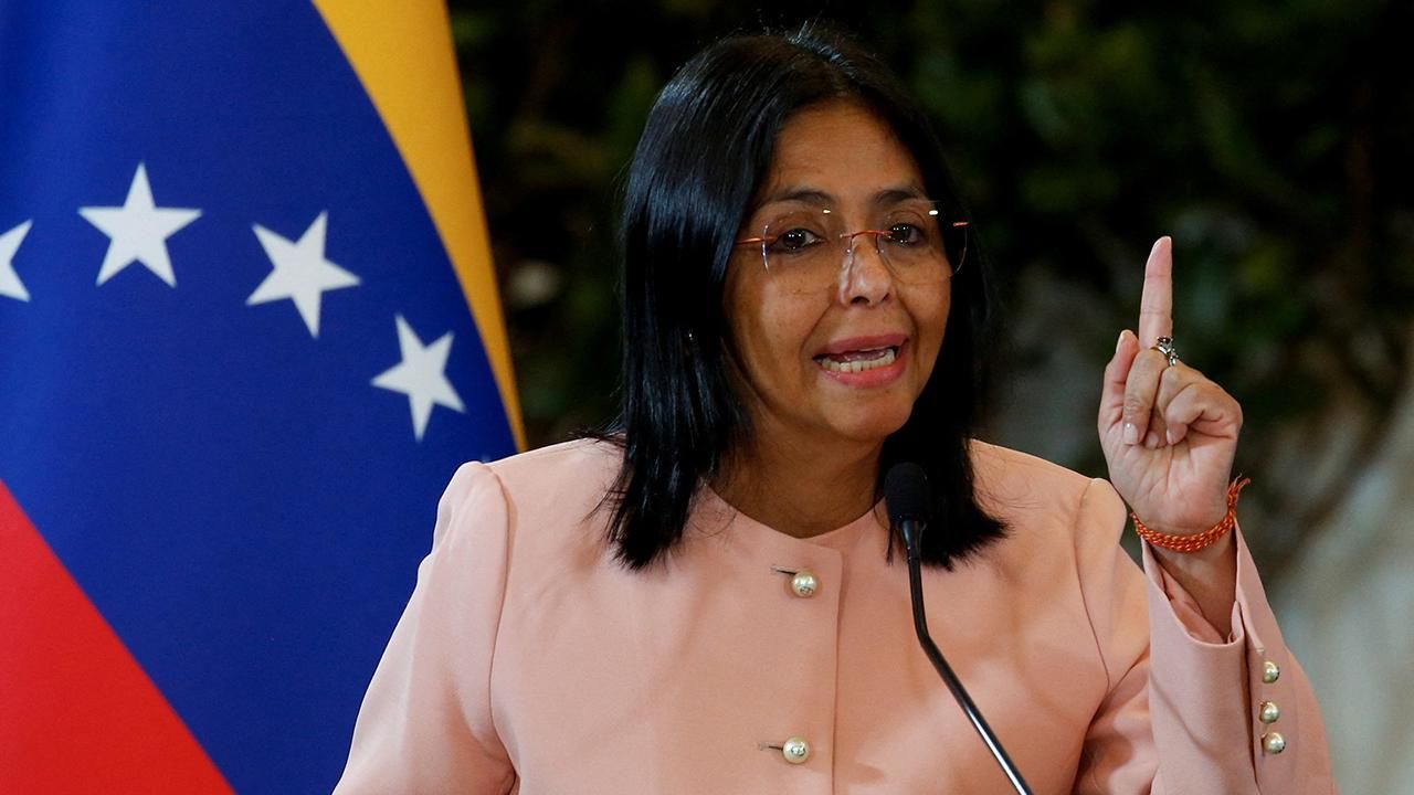Maduro’suz Venezuela direnecek: Başkan Yardımcısı Delcy Rodriguez devlet başkanı oldu, halka sokak çağrısı yaptı 1