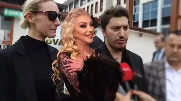 Şok kayıtlar ortaya çıktı! Güllü’nün ölümünden sonra çocuklarının yaptığı kan dondurdu! Güllü'nün bilezikli fotoğrafına dikkat! 9