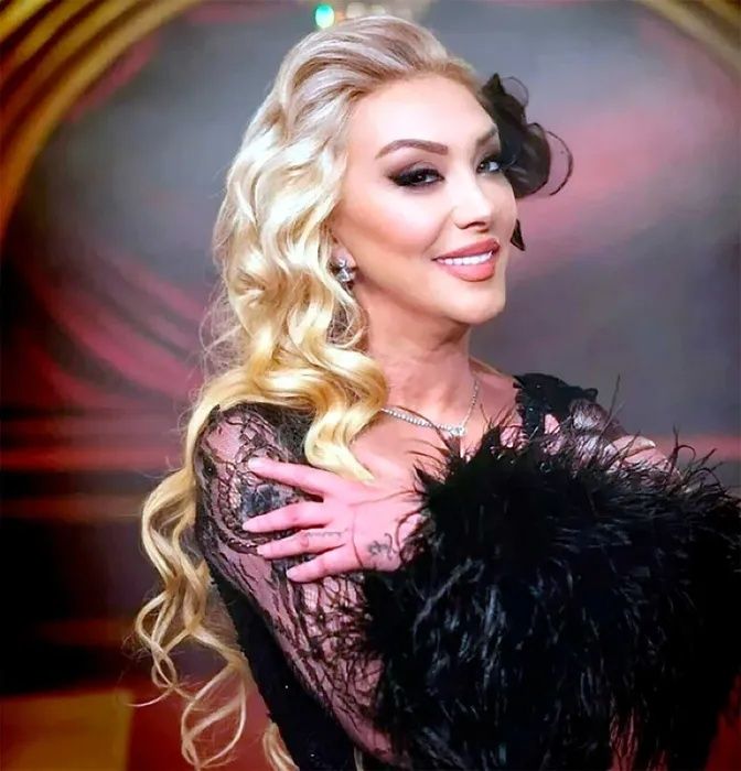 Şok kayıtlar ortaya çıktı! Güllü’nün ölümünden sonra çocuklarının yaptığı kan dondurdu! Güllü'nün bilezikli fotoğrafına dikkat! 8