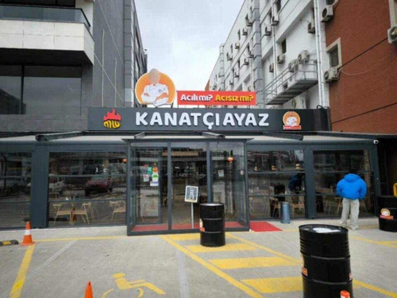 Bedri Usta tartışması büyüyor! Kanatçı Ayaz'ın "her zaman yanındayım abi" desteği tepkilere neden oldu! 0 KDV fiş gündeme geldi 2