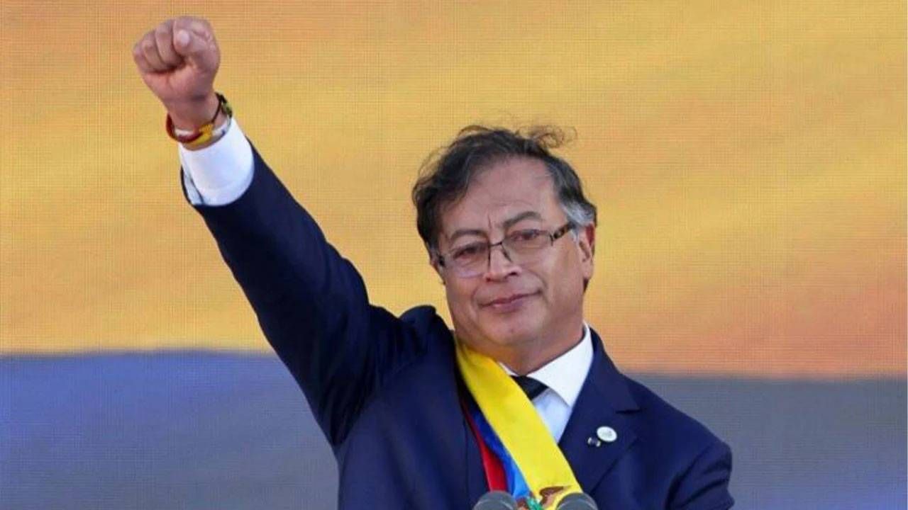 Kelepçeli Maduro, açık tehditler... Trump dünyayı Vahşi Batı’ya mı sürüklüyor? Ülkelere rest çekti 5