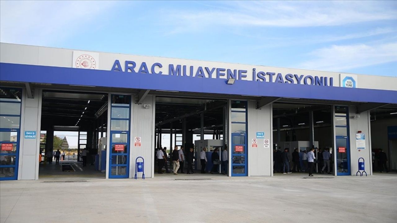 2026 tarifesi belli oldu! TÜVTÜRK araç muayene ücretlerine zam geldi! 2026'da binek araçlar 3.288 TL'ye yükseldi! 3