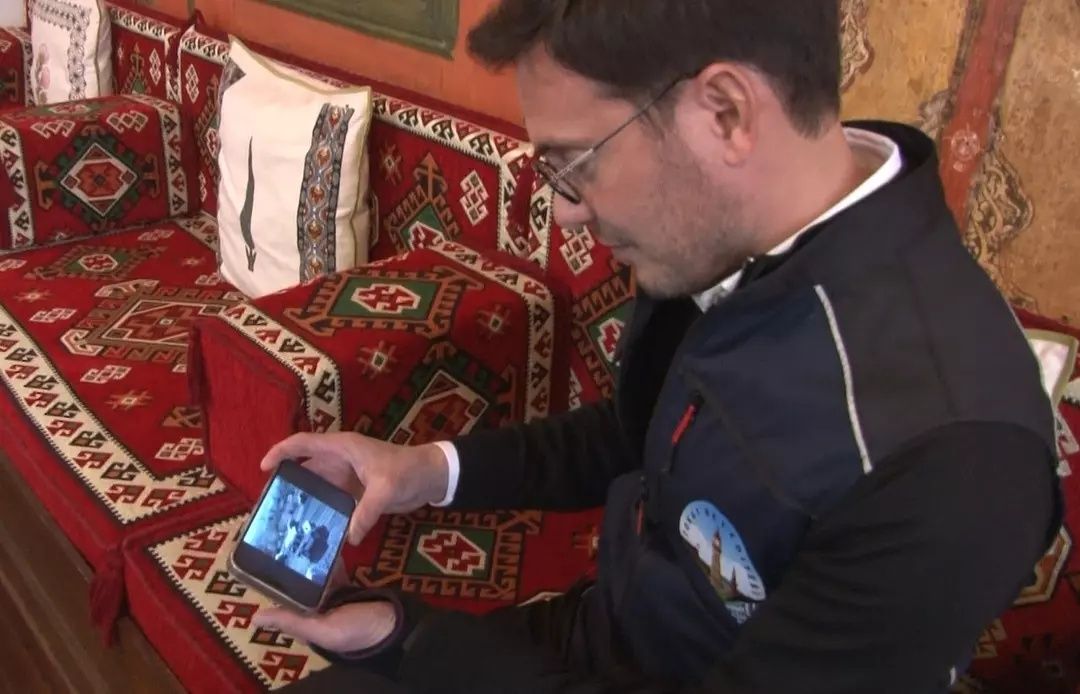 Babadan oğula bir vefa hikayesi... Efsane Vali Recep Yazıcıoğlu’nun makam aracını oğlu Mehmet Kemal Yazıcıoğlu satın aldı! Şimdi belediye hizmetinde... 3