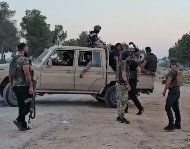 Son dakika: SüperHaber Halep'ten aktarıyor: Suriye ordusu YPG ile sıcak çatışmaya girdi! Halep’te kritik mahalleler askeri bölge ilan edildi 4