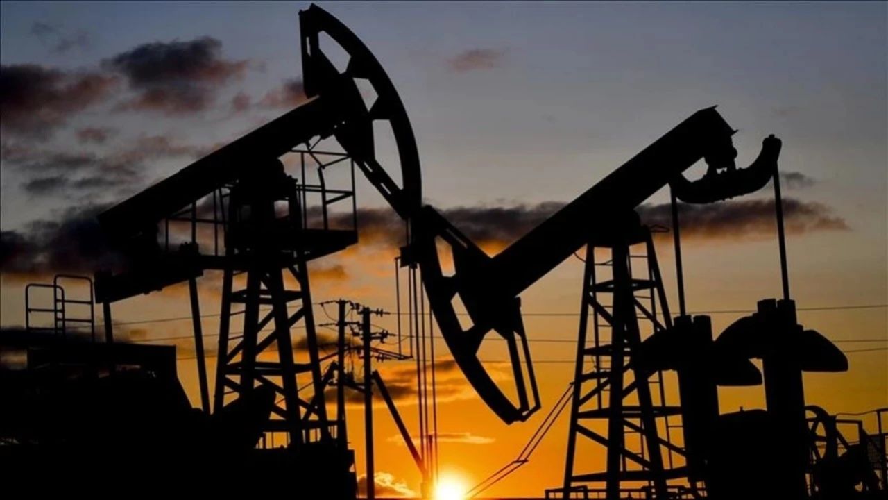 Venezuela'dan en çok petrol satın alan ülkeler belli oldu! Çin, ABD'yi tam 8 kata yakın farkla geçti 6