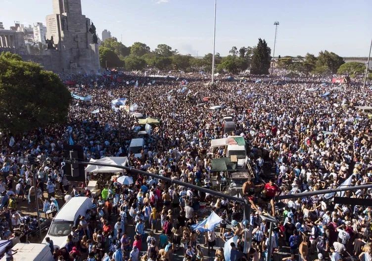 Yapay zekaya göre dünyanın en iyi futbol şehirleri 8