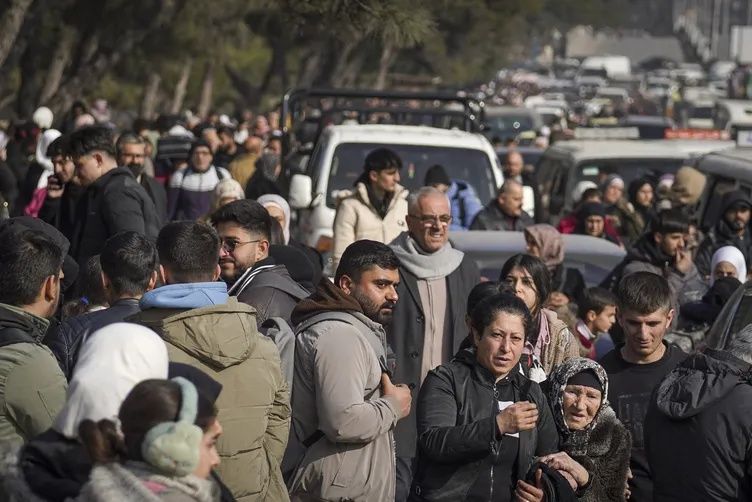 YPG saldırdı, Suriye ordusu vurdu! Halep'te neler oluyor? SDG’ye karşı sınırlı askeri operasyon başladı, siviller tahliye edildi 12